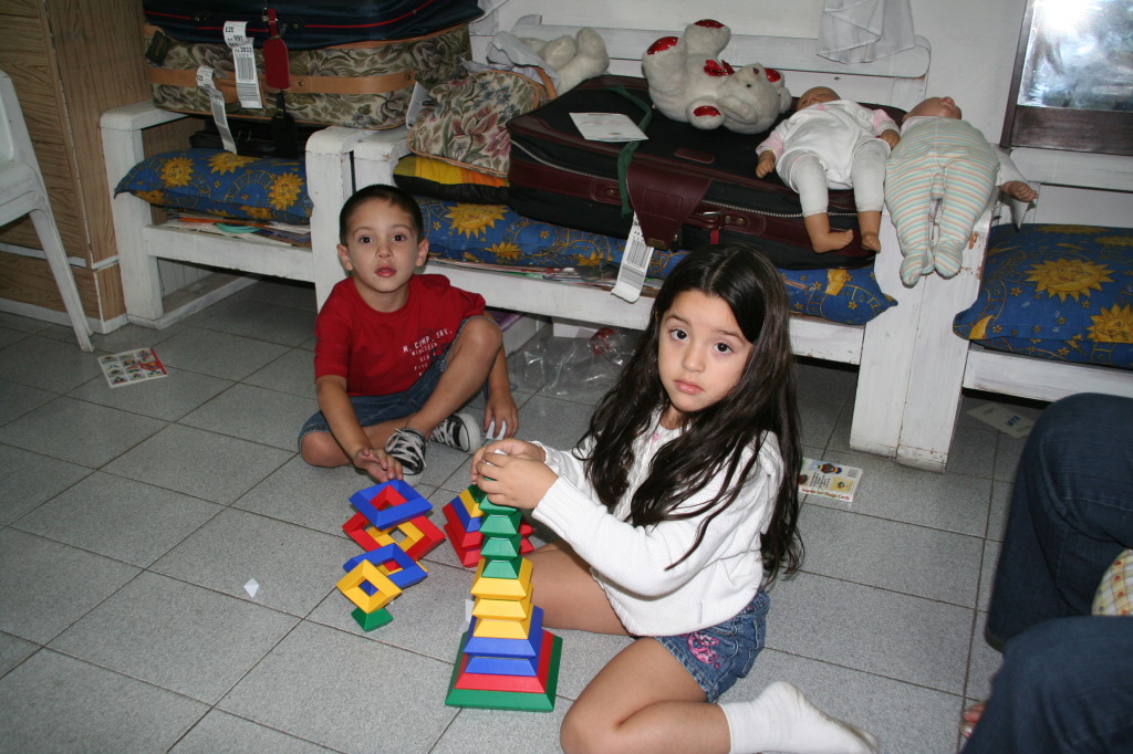 2009/03(March)/Argentina/5-Hanging-at-the-house/1024x768_2009-03-15-Argentia-075-Rodrigo-Candela.JPG