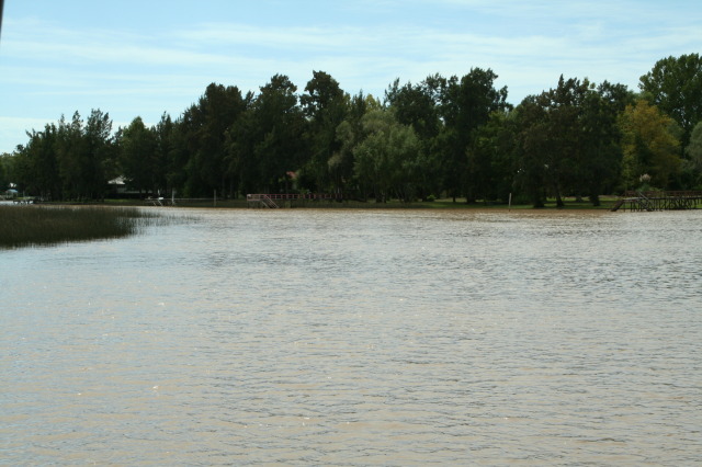 2009/03(March)/Argentina/6-Tigre/640x480_2009-03-16-Argentia-Tigre-38.JPG