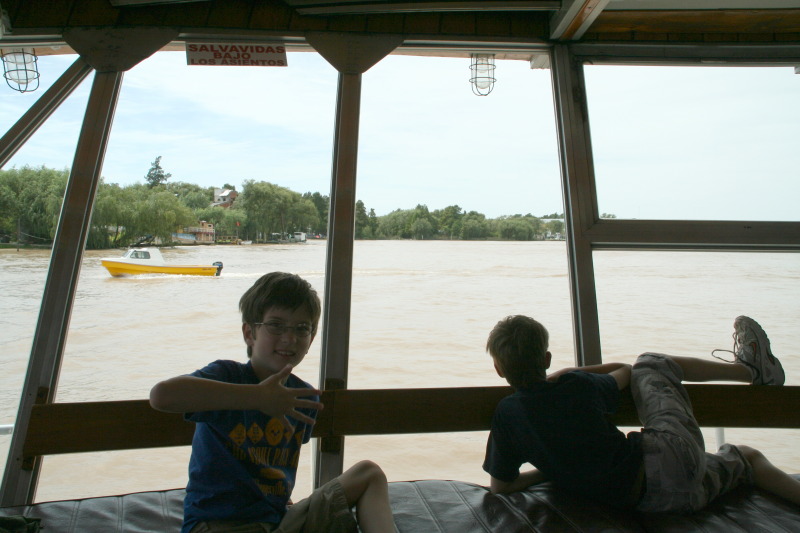 2009/03(March)/Argentina/6-Tigre/800x600_2009-03-16-Argentia-Tigre-12-Dax-Chance.JPG