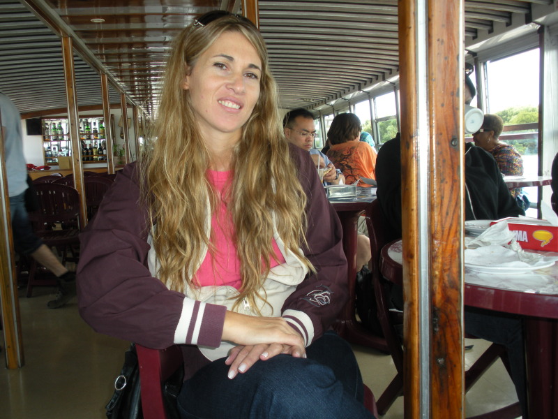 2009-03-16-Tigre-Nikon-04-Adriana.JPG