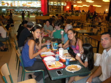 2009-03-16-Tigre-Nikon-32-Marianela-Suzi-Dax-Susana-Lucilia-Lio.JPG