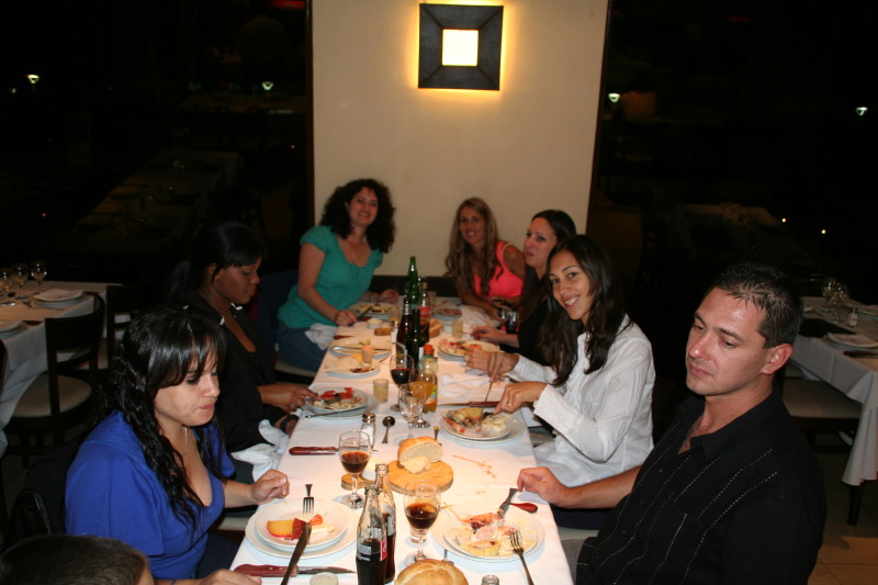 2009-03-16-Argentina-Buenos-Aires-12-Fernanda-Diane-Suzi-Adriana-Laura-Marianela-Ruben.JPG