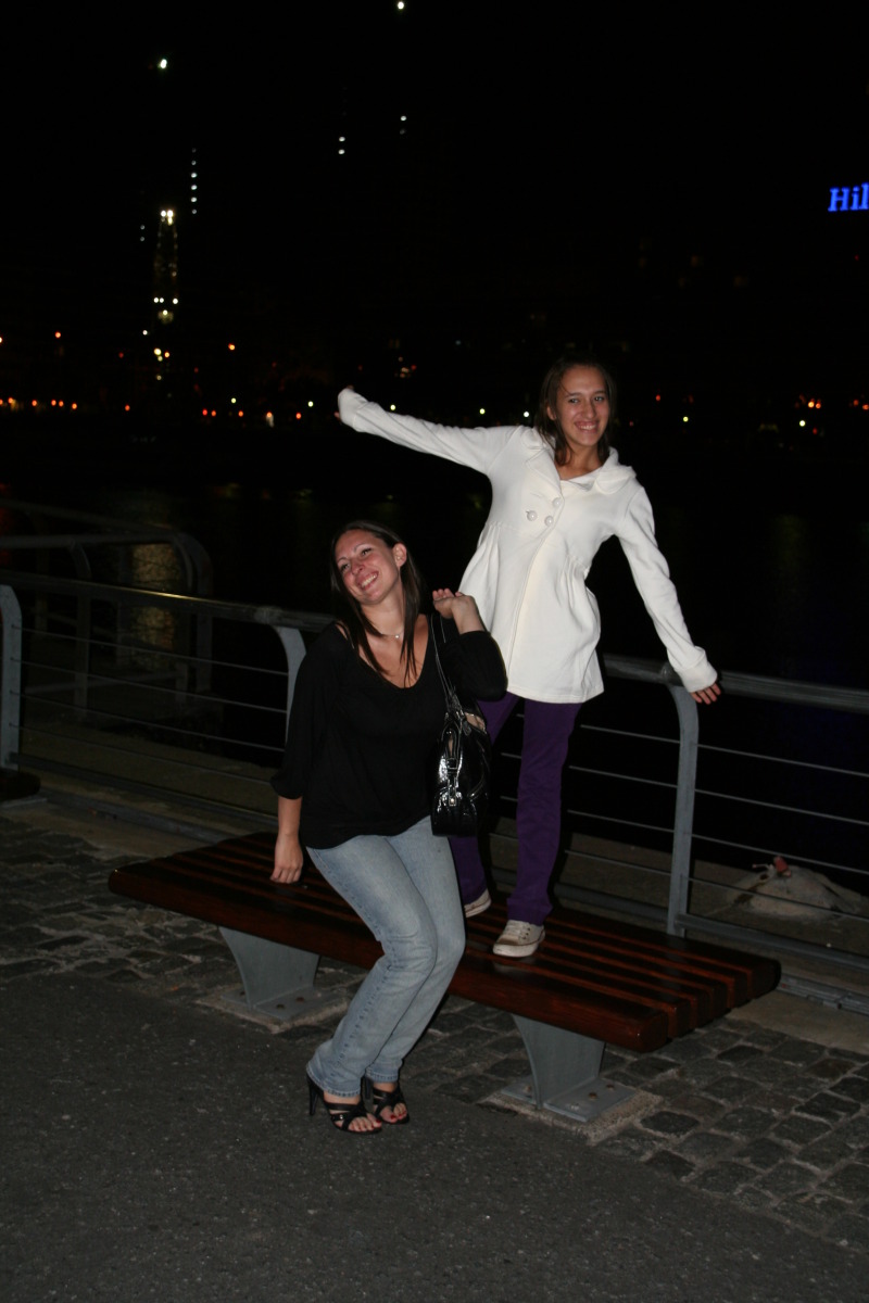 2009/03(March)/Argentina/7-Buenos-Aires-evening/800x600_2009-03-16-Argentina-Buenos-Aires-22-Laura-Lucila.JPG