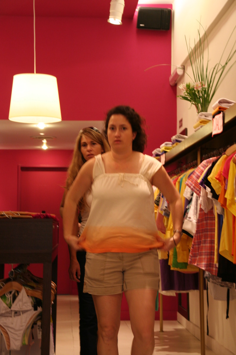 2009/03(March)/Argentina/8-Buenos-Aires-shopping/800x600_2008-03-18-Argentina-Buenos-Aires-shopping-16-Adriana-Suzi.JPG