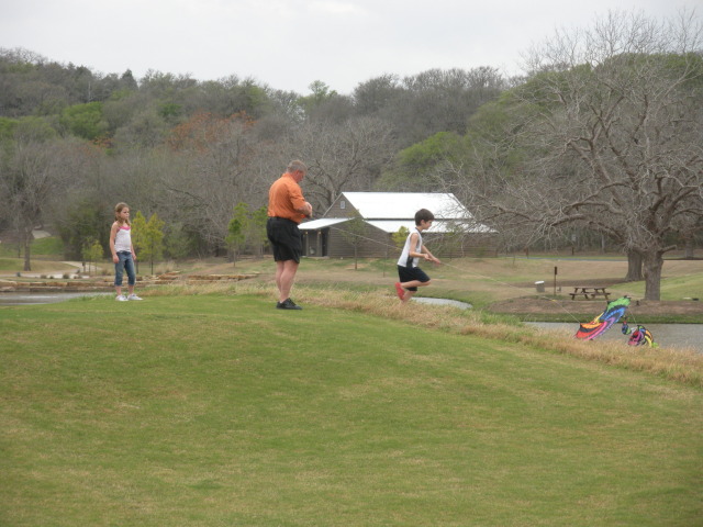 2009-03-11-Hyatt-Hillcountry-Bastrop-03-Kite-Kyla-Jim-Dax.jpg
