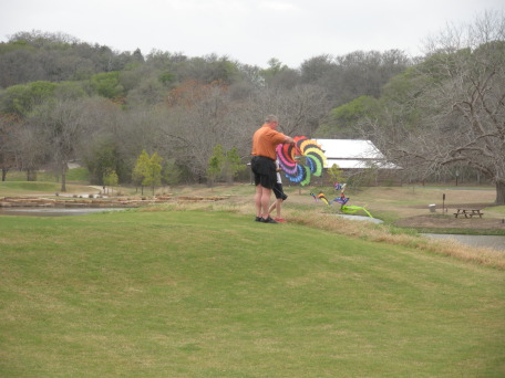 2009-03-11-Hyatt-Hillcountry-Bastrop-02-Kite-Jim-Dax.jpg