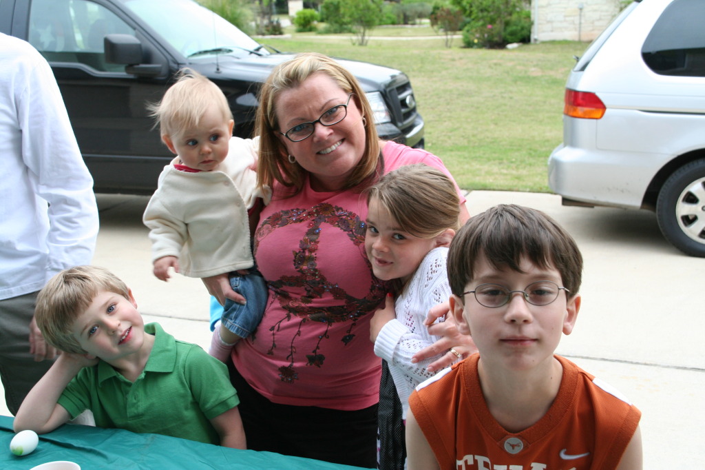 2009/04(April)/Easter/2009-04-11-Easter-01-Ian-Sydney-Katie-Kyla-Dax.JPG