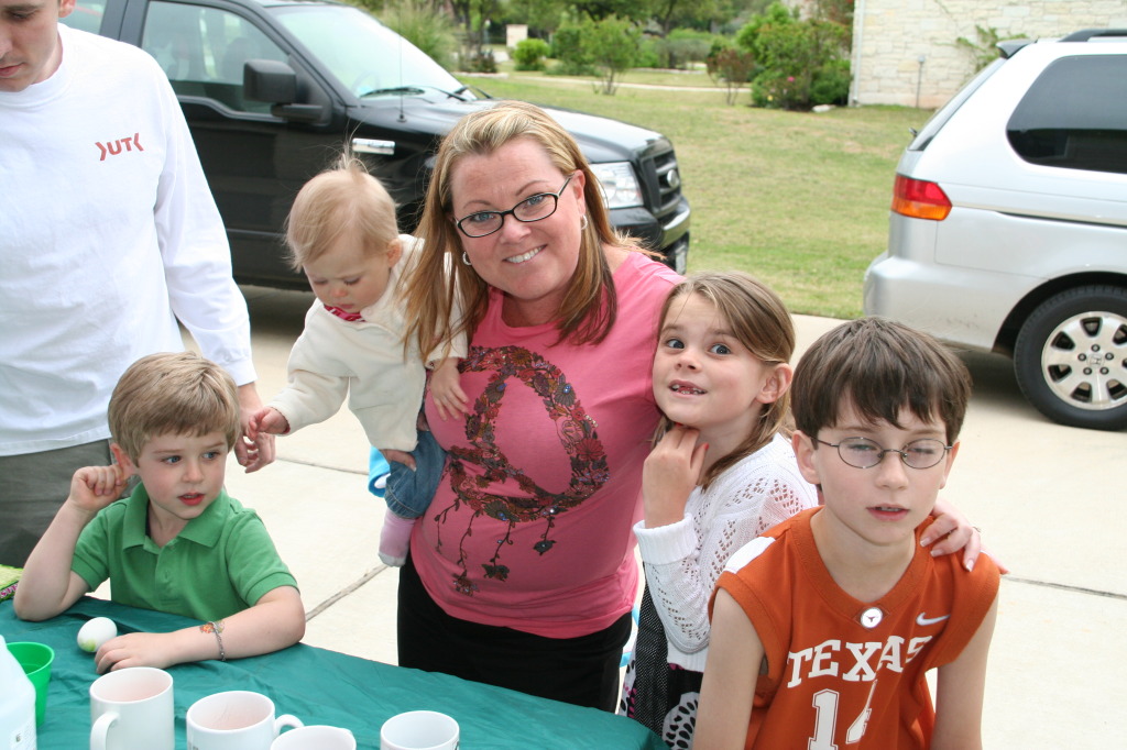 2009-04-11-Easter-03-Ian-Sydney-Katie-Kyla-Dax.JPG