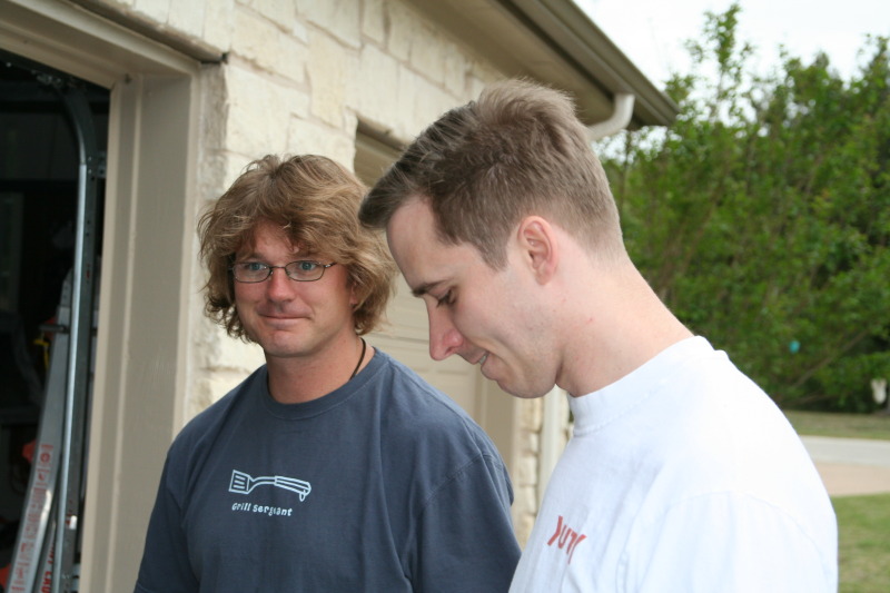 2009/04(April)/Easter/800x600_2009-04-11-Easter-12-Justin-Josh.JPG