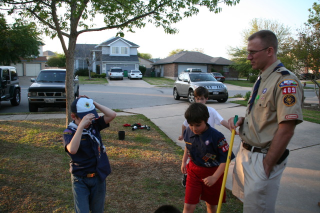 2009-04-01-Pack409-Den1-Physical-Fitness-09-10hole-golf-Andew-Dax-Logan-CJ-Travis.JPG
