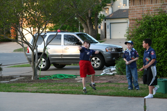 2009-04-01-Pack409-Den1-Physical-Fitness-37-9hole-golf-Logan-Andrew-CJ.JPG