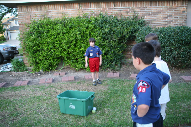2009/04(April)/Pack409-Den1-Physical-Fitness/800x600_2009-04-01-Pack409-Den1-Physical-Fitness-28-9hole-golf-Logan-CJ.JPG