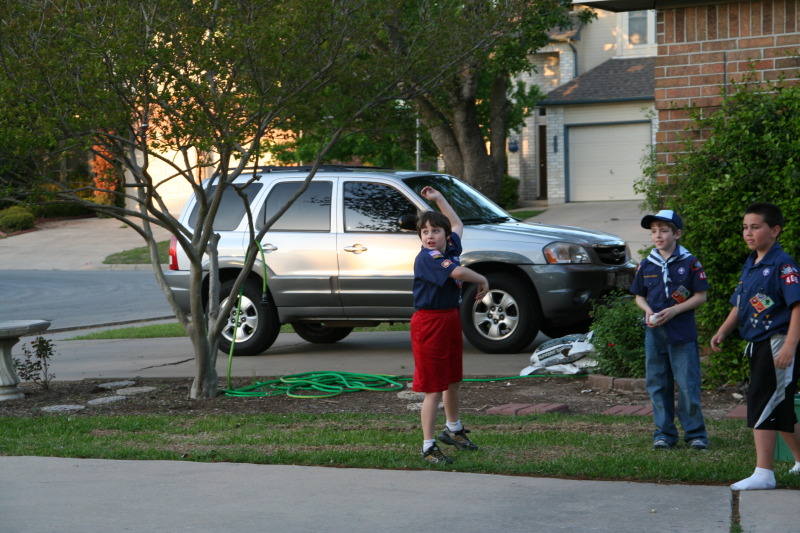 2009/04(April)/Pack409-Den1-Physical-Fitness/800x600_2009-04-01-Pack409-Den1-Physical-Fitness-37-10hole-golf-Logan-Andrew-CJ.JPG