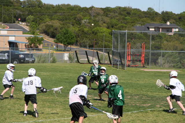 2009/04(April)/Vale-LaCrosse/640x480_2009-04-05-Vale-LaCrosse-044-passing.JPG