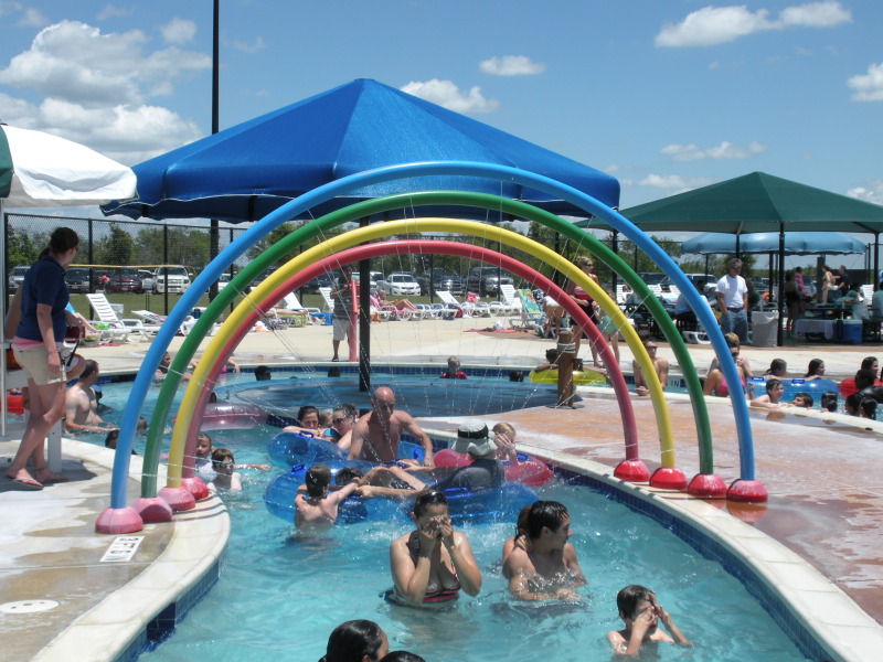 2009/05(May)/Veterans-Day-service-and-pool/800x600_2009-05-25-Veterans-Day-14-Pool-Travis-Chance-Dax.JPG