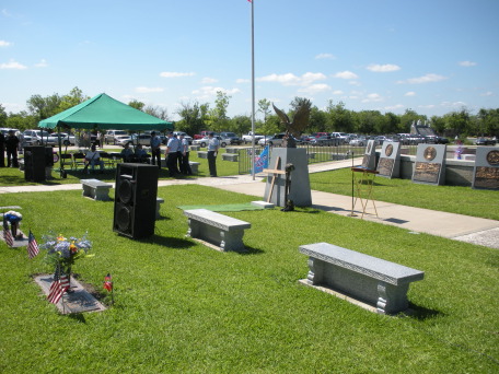 2009-05-25-Veterans-Day-01-Service-in-Pflugerville.JPG