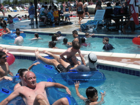 2009-05-25-Veterans-Day-19-Pool-Travis-Chance.JPG
