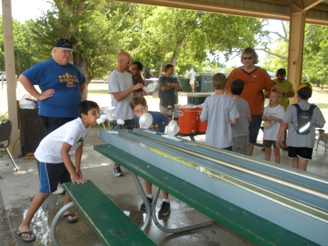 2009-07-18-Pack409-park-30-boat-races-Dax.JPG