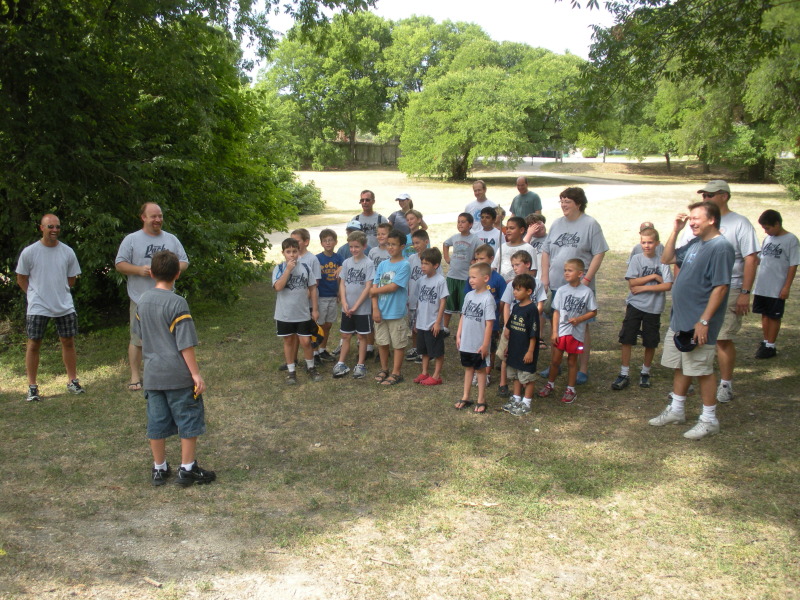 2009/07(July)/Pack409-park/800x600_2009-07-18-Pack409-park-02-Flag-ceremony.JPG