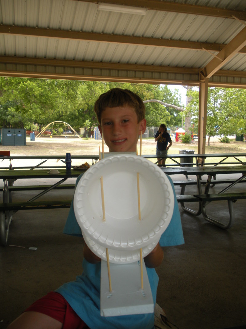 2009/07(July)/Pack409-park/800x600_2009-07-18-Pack409-park-41-boat-races-Chance.JPG