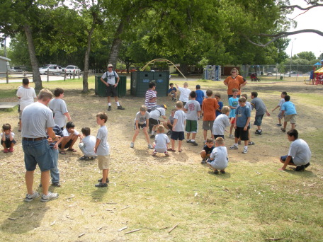 2009-07-18-Pack409-park-06-rock-paper-scissors.JPG