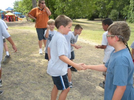 2009-07-18-Pack409-park-08-rock-paper-scissors-Case.JPG