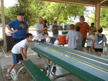 2009-07-18-Pack409-park-30-boat-races-Dax.JPG