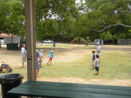 2009-07-18-Pack409-park-66-water-balloon-toss-Chance-Travis-Dax-Case.JPG