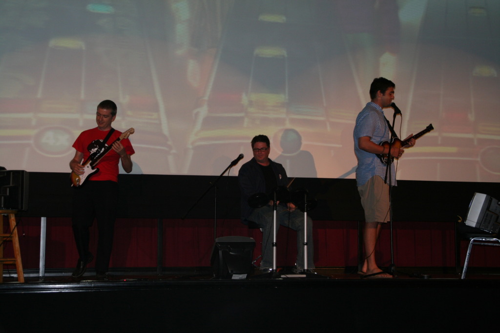 2009/09(September)/Beatles-RockBand-at-Alamo-Drafthouse/1024x768_2009-09-20-Beatles-RockBand-Alamo-Drafthouse-29.JPG