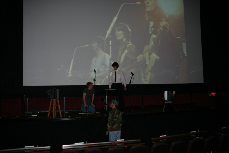 2009/09(September)/Beatles-RockBand-at-Alamo-Drafthouse/800x600_2009-09-20-Beatles-RockBand-Alamo-Drafthouse-06-Matt-Chris.JPG