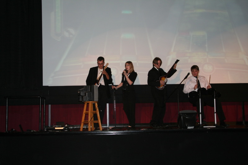 2009/09(September)/Beatles-RockBand-at-Alamo-Drafthouse/800x600_2009-09-20-Beatles-RockBand-Alamo-Drafthouse-25.JPG