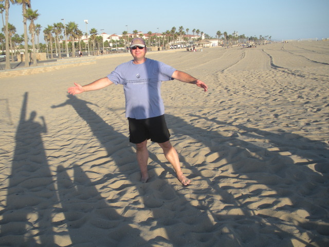 2009-09-15-ITOC-R1-Huntington-Beach-training-21-volleyball-Shane.JPG