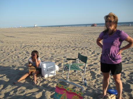 2009-09-15-ITOC-R1-Huntington-Beach-training-19-volleyball-Lorie-Barbie.JPG