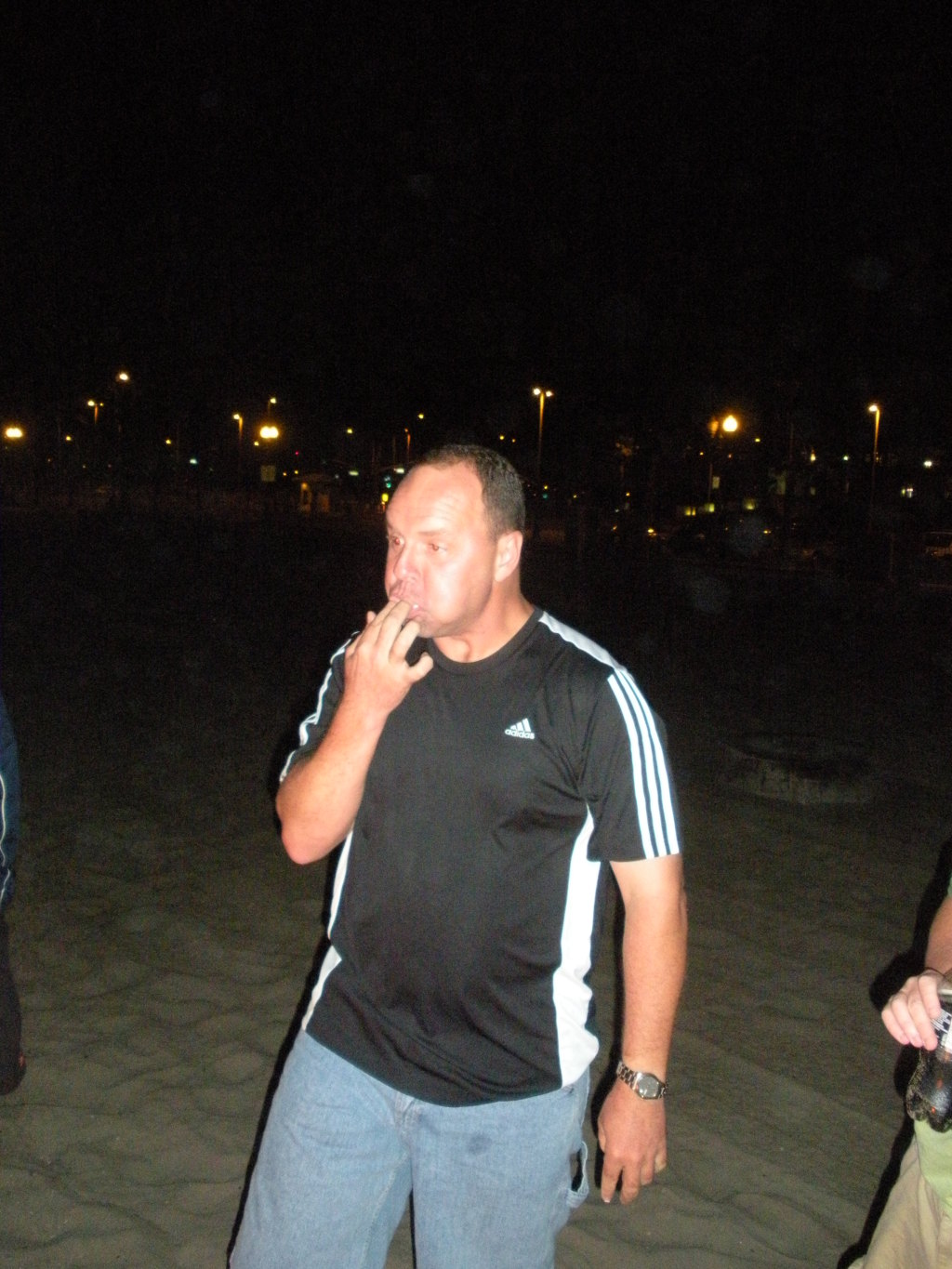 2009/09(September)/ITOC-R1-Huntington-Beach-Training/Day2/1024x768_2009-09-16-ITOC-R1-Huntington-Beach-training-34-campfire-Mike-eats-11-marshmellows.JPG