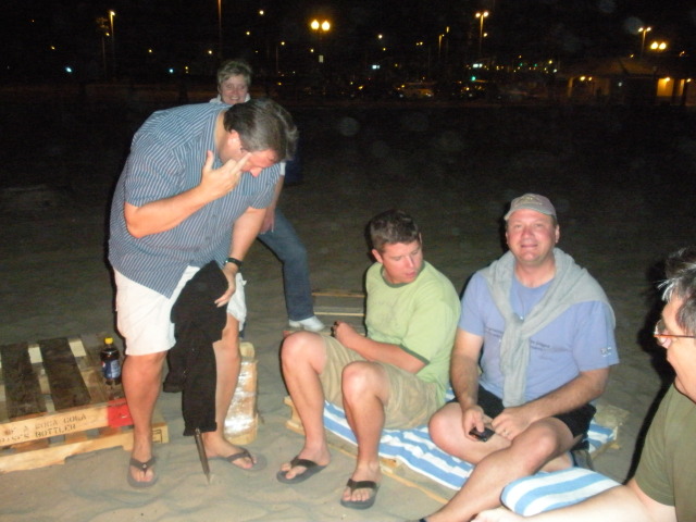2009/09(September)/ITOC-R1-Huntington-Beach-Training/Day2/640x480_2009-09-16-ITOC-R1-Huntington-Beach-training-31-campfire-Steve-Bill-Shane-Stan.JPG