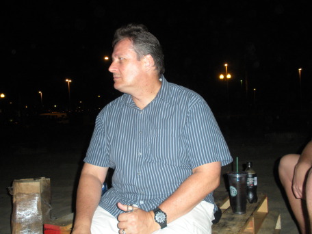 2009-09-16-ITOC-R1-Huntington-Beach-training-26-campfire-Steve.JPG