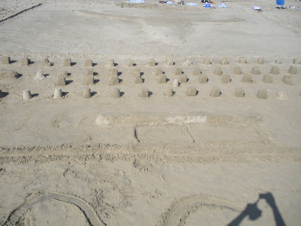 2009-09-17-ITOC-R1-Huntington-Beach-training-43-teambuilder-contest-keyboard-with-longhorn-screen.JPG