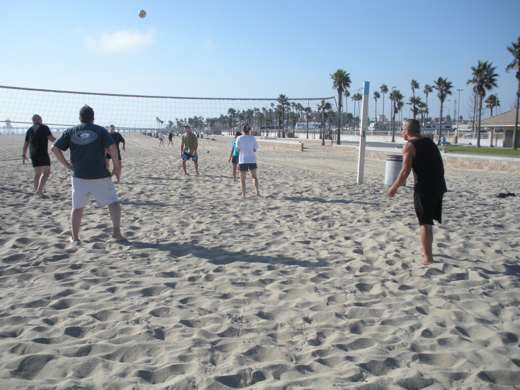 2009/09(September)/ITOC-R1-Huntington-Beach-Training/Day3/1024x768_2009-09-17-ITOC-R1-Huntington-Beach-training-60-Volleyball-Karl-Steve-April-Bill.JPG