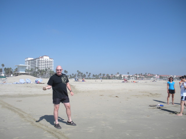 2009-09-17-ITOC-R1-Huntington-Beach-training-07-teambuilder-contest-Karl.JPG