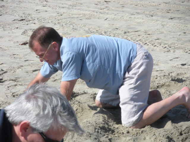 2009-09-17-ITOC-R1-Huntington-Beach-training-17-teambuilder-contest-Rob.JPG