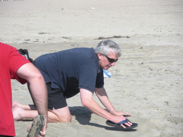 2009/09(September)/ITOC-R1-Huntington-Beach-Training/Day3/640x480_2009-09-17-ITOC-R1-Huntington-Beach-training-27-teambuilder-contest-Doug.JPG