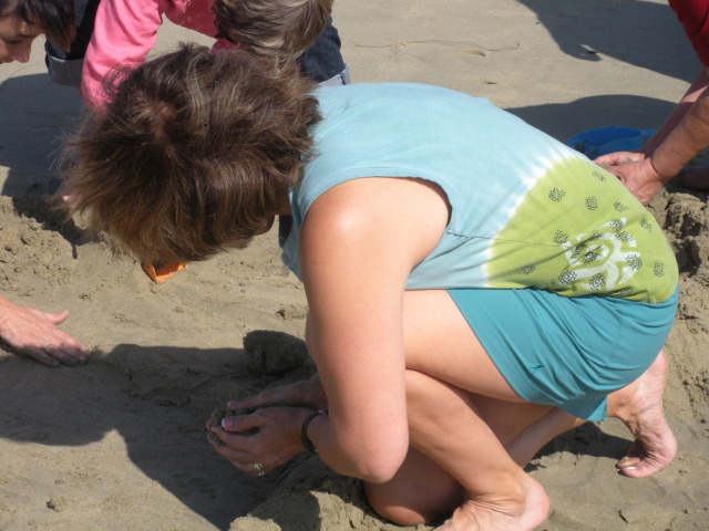 2009-09-17-ITOC-R1-Huntington-Beach-training-30-teambuilder-contest-Lydia.JPG