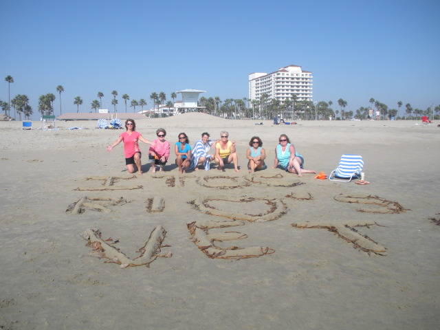 2009-09-17-ITOC-R1-Huntington-Beach-training-37-teambuilder-contest-Ladies-finsihed.JPG
