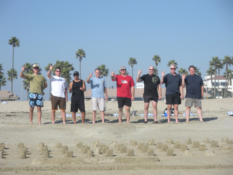 2009/09(September)/ITOC-R1-Huntington-Beach-Training/Day3/800x600_2009-09-17-ITOC-R1-Huntington-Beach-training-49-teambuilder-contest-Travis-Bill-Bill-Rob-Shane-Karl-Doug-Stan.JPG