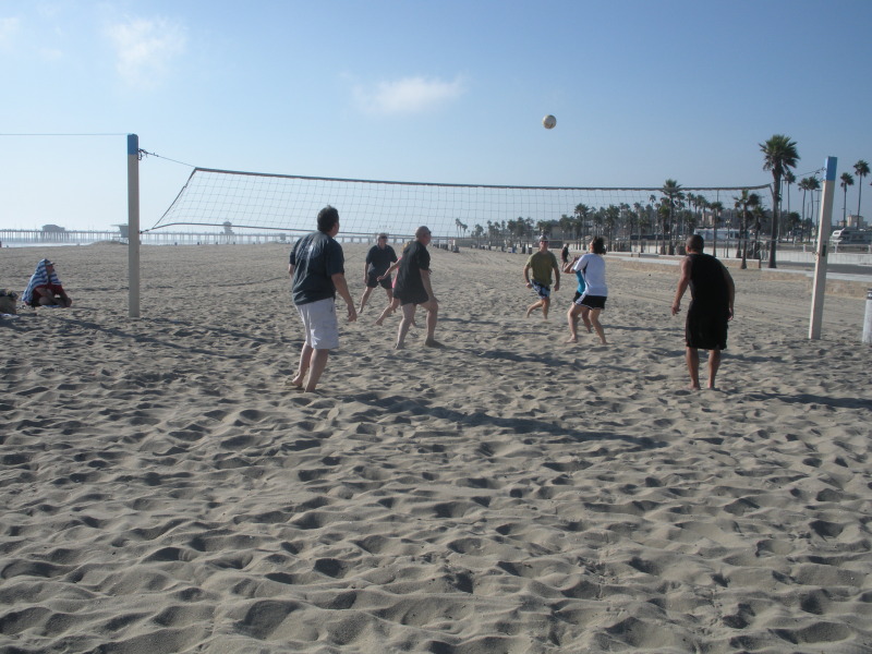 2009/09(September)/ITOC-R1-Huntington-Beach-Training/Day3/800x600_2009-09-17-ITOC-R1-Huntington-Beach-training-61-Volleyball.JPG