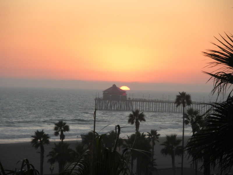 2009/09(September)/ITOC-R1-Huntington-Beach-Training/Day3/800x600_2009-09-17-ITOC-R1-Huntington-Beach-training-76-sunset-GOOD.JPG