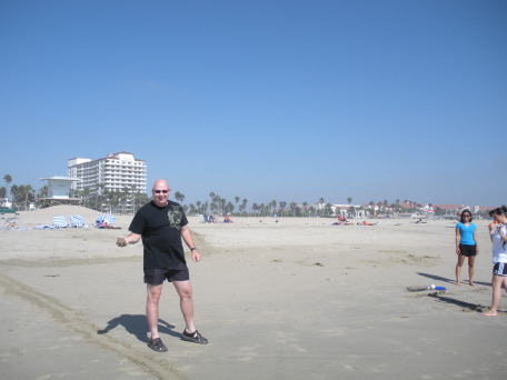 2009-09-17-ITOC-R1-Huntington-Beach-training-07-teambuilder-contest-Karl.JPG