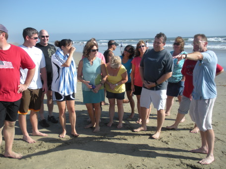 2009-09-17-ITOC-R1-Huntington-Beach-training-50-teambuilder-contest-explain-the-structure.JPG