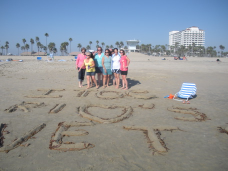 2009-09-17-ITOC-R1-Huntington-Beach-training-54-teambuilder-contest-Ladies.JPG