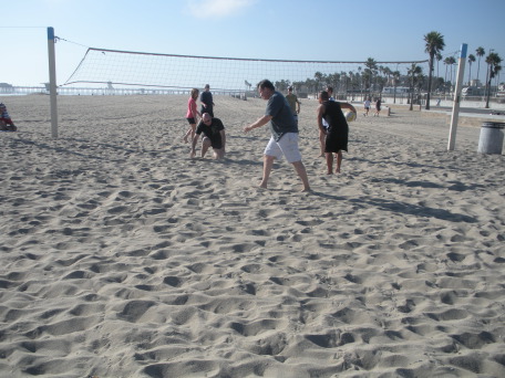 2009-09-17-ITOC-R1-Huntington-Beach-training-62-Volleyball.JPG